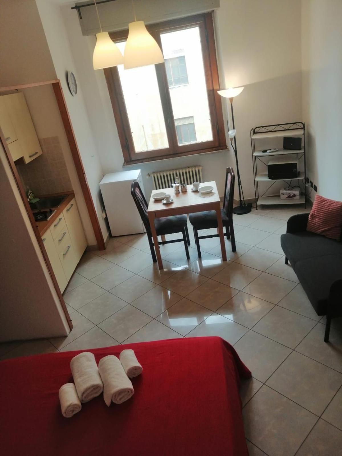 Apartment In Front Of The Train Station! Florence Luaran gambar
